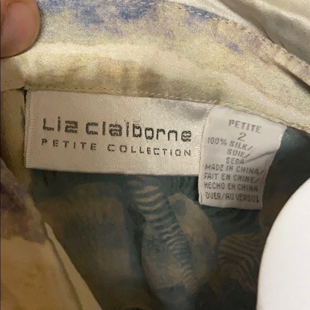 Liz Claiborne Petite Size 2 Blouse - Picture 3 of 3